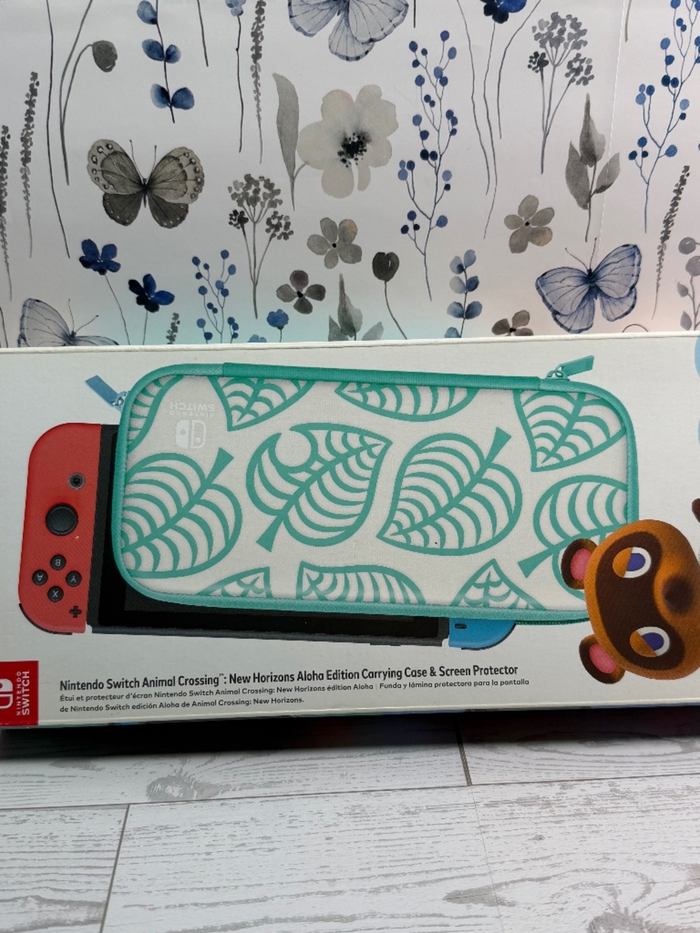 Nintendo Switch Animal Crossing Carrying Case & Screen Protector